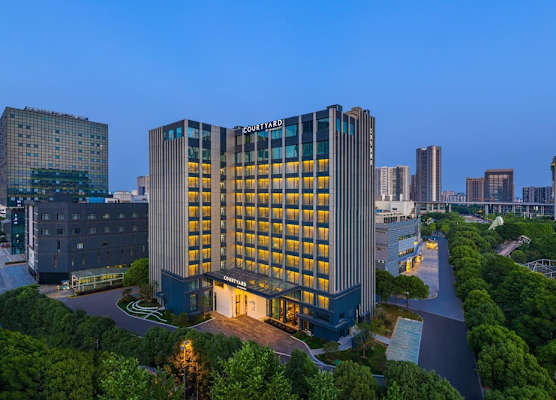 Courtyard by Marriott Jiangyin 1