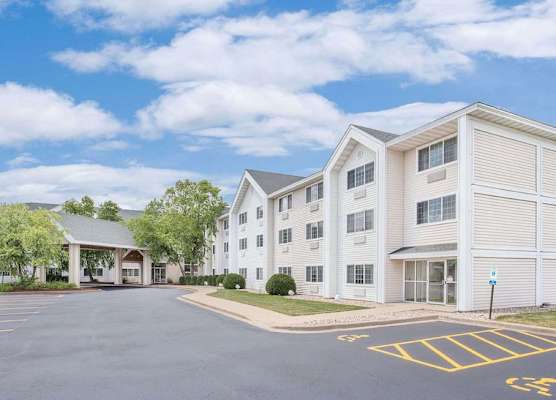 Cobblestone Suites - Oshkosh 1