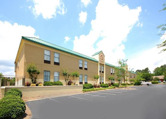 Best Western Plus Edison Inn 1