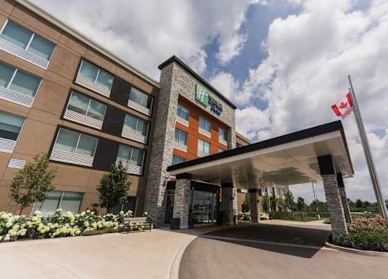 Holiday Inn Express & Suites WELLAND by IHG 1