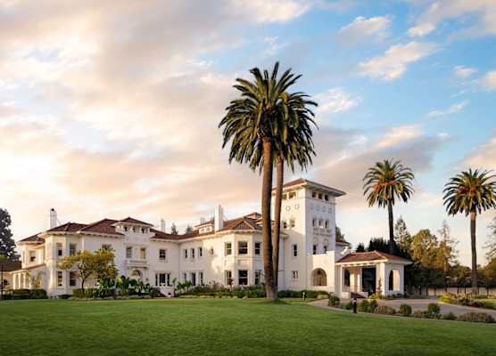 Hayes Mansion San Jose, Curio Collection by Hilton 1