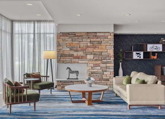 Fairfield Inn & Suites by Marriott Alexandria 1