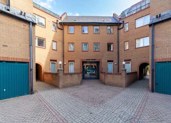 The Wapping Villas 1