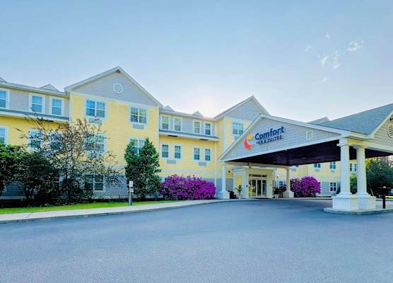 Comfort Inn & Suites Scarborough-Portland 1
