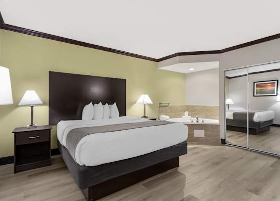 Best Western Asheville-Blue Ridge Parkway 1