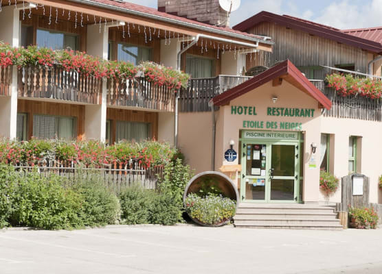 Hôtel Restaurant Etoile des Neiges Piscine Jacuzzi Sauna Massage Salle de Jeux 1