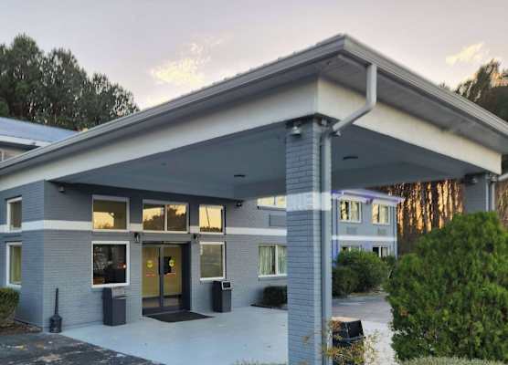 Econo Lodge Inn & Suites Warsaw 1