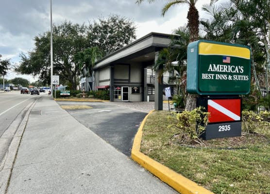Americas Best Inn and Suites Fort Lauderdale North 1