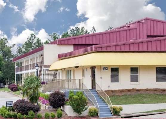 A Red Dot Inn 1