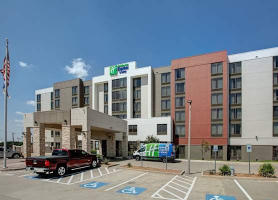 Holiday Inn Express & Suites DALLAS FT. WORTH AIRPORT SOUTH by IHG 1