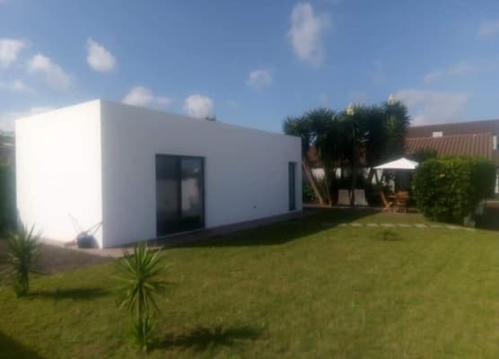 Villa - Sleeps 4 & Free Parking 1