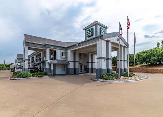 Quality Inn & Suites Canton 1