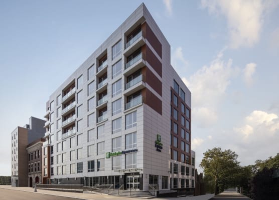 Holiday Inn Express & Suites WOODSIDE LAGUARDIA AIRPORT by IHG 1
