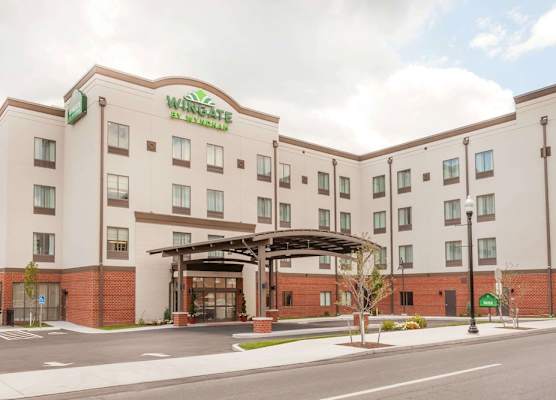 Wingate by Wyndham Altoona Downtown/Medical Center 1