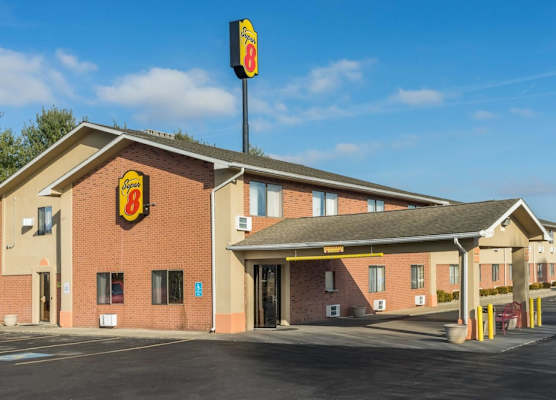 Super 8 by Wyndham Munfordville KY 1