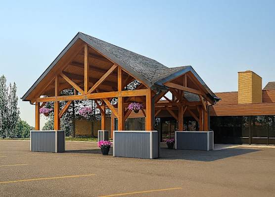 Super 8 by Wyndham Spruce Grove 1