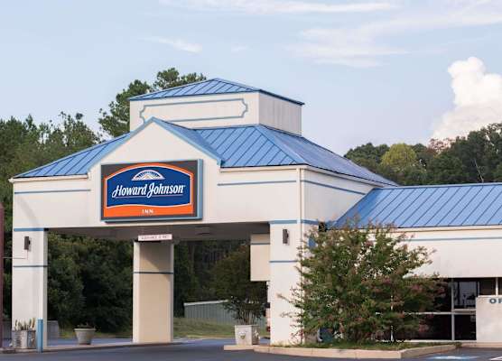 Howard Johnson by Wyndham Commerce GA 1