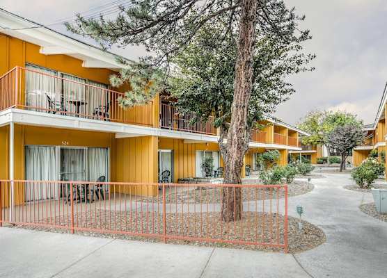 Econo Lodge Near Reno-Sparks Convention Center 1