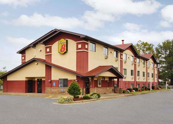 Super 8 by Wyndham Richmond Airport VA 1