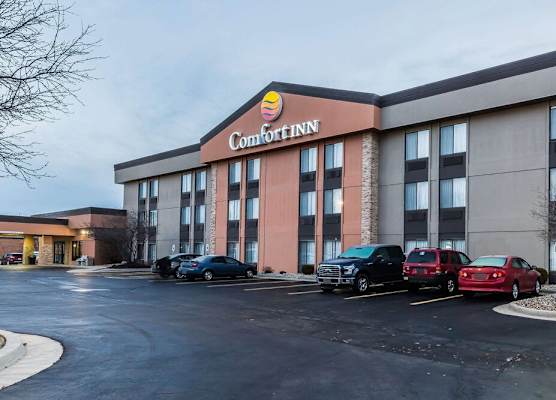 Comfort Inn Alton near I-255 1