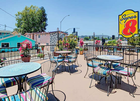 Super 8 by Wyndham Santa Cruz Beach 1