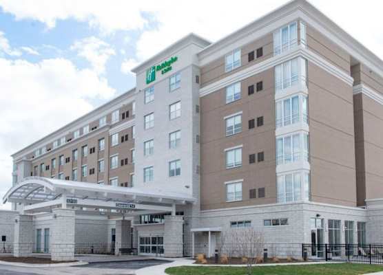 Holiday Inn & Suites FARMINGTON HILLS - DETROIT NW by IHG 1