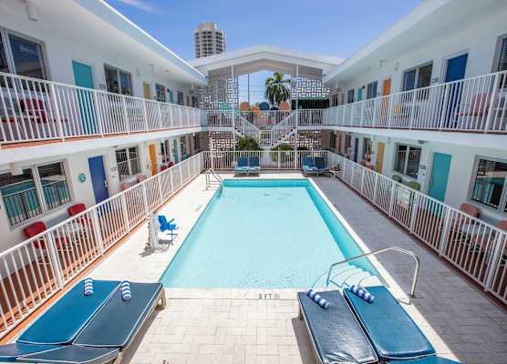 Waterside Hotel and Suites 1