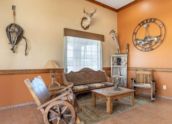 Best Western Windwood Inn & Suites 1