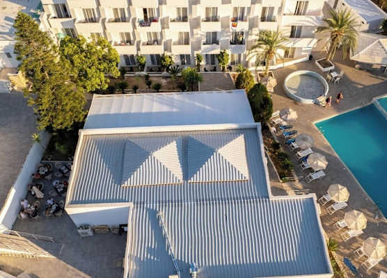 Pefkos Breeze Family Resort & Spa 1