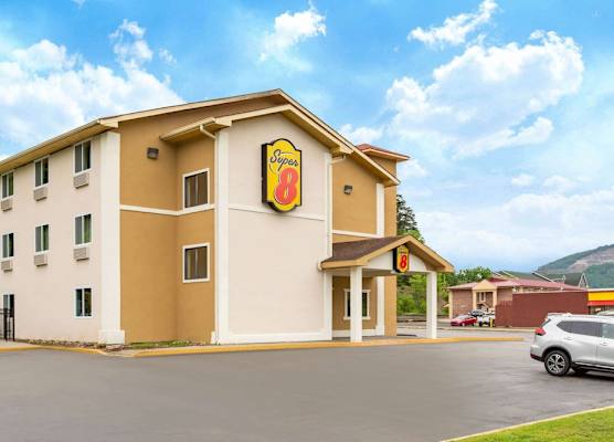 Super 8 by Wyndham Chattanooga Lookout Mountain TN 1
