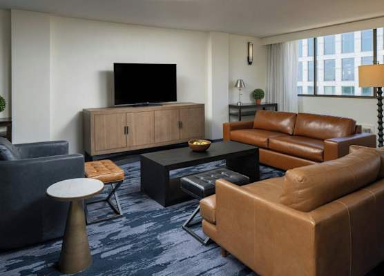 Fairfield Inn & Suites by Marriott Charlotte Uptown 1