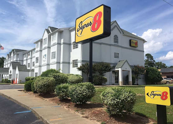 Super 8 by Wyndham Harbison/Parkridge Hospital 1