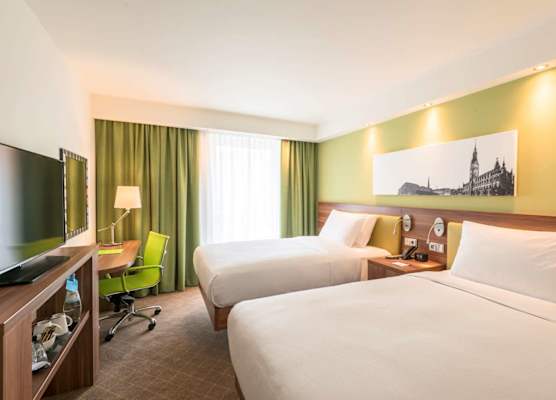 Hampton by Hilton Hamburg City Centre 1