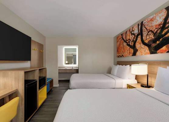 Days Inn by Wyndham Emporia 1