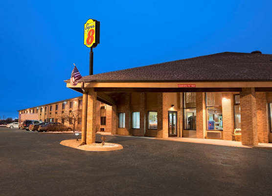 Super 8 by Wyndham Green Bay I-43 Bus. Park 1