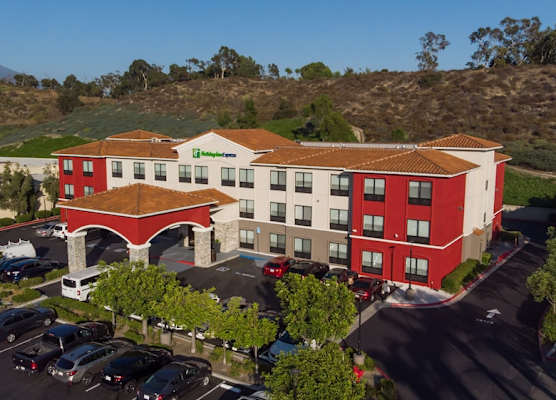 Holiday Inn Express & Suites LAKE FOREST - IRVINE EAST by IHG 1