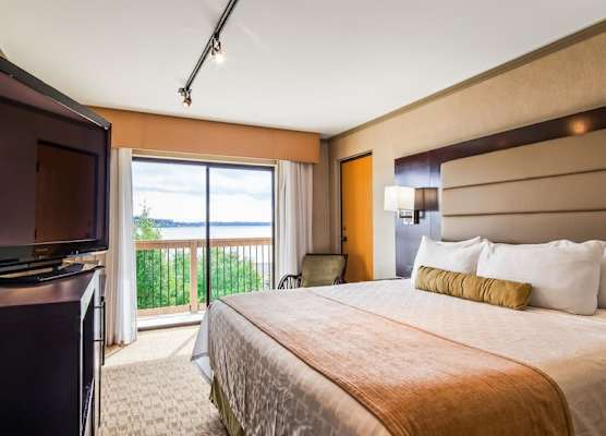 Best Western Plus Silverdale Beach Hotel 1
