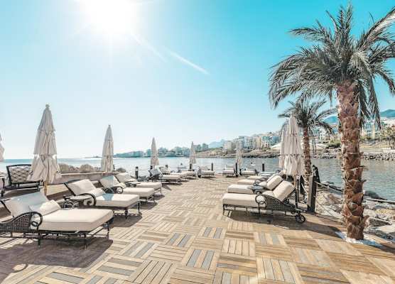 Les Ambassadeurs Hotel Casino&Marina 1