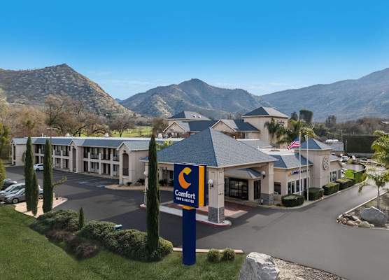 Comfort Inn & Suites Sequoia Kings Canyon 1