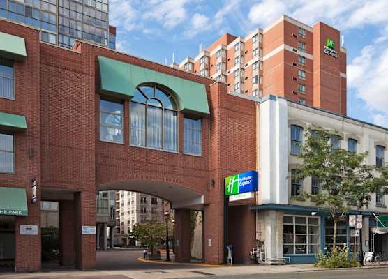 Holiday Inn Express TORONTO DOWNTOWN by IHG 1