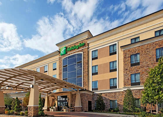 Holiday Inn ARLINGTON NE-RANGERS BALLPARK by IHG 1