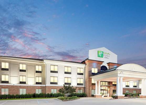 Holiday Inn Express & Suites SALEM by IHG 1