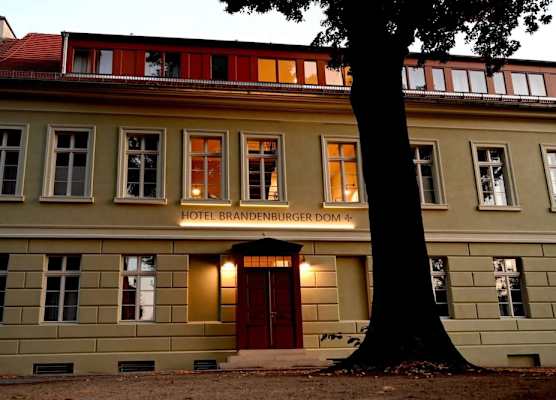 Hotel Brandenburger Dom GmbH 1