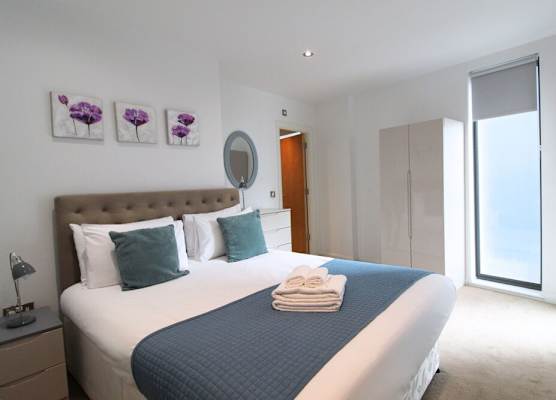 Tooley Street Apartments by Viridian Apartments 1