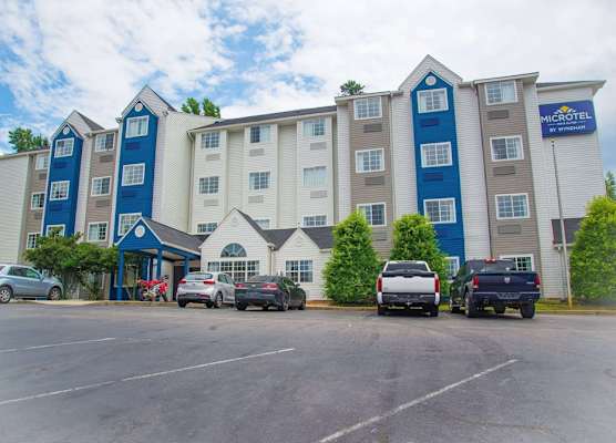 Microtel Inn & Suites by Wyndham Daphne 1