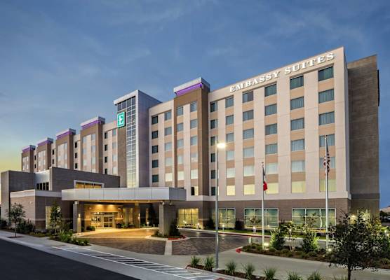 Embassy Suites by Hilton College Station 1