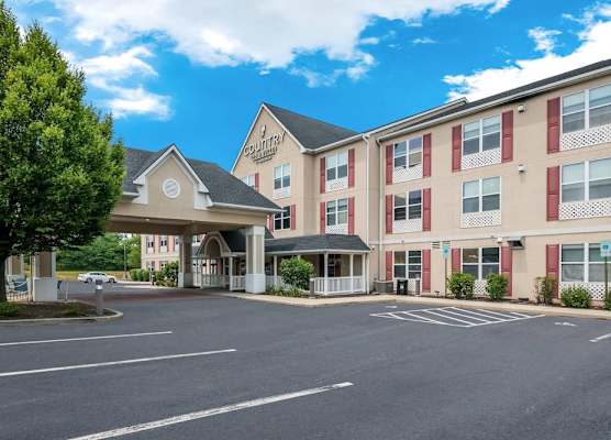Country Inn & Suites by Radisson, Harrisburg Northeast - Hershey 1