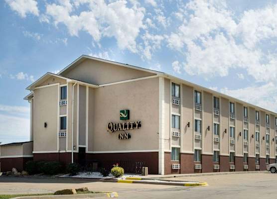 Quality Inn I-70 at Wanamaker 1