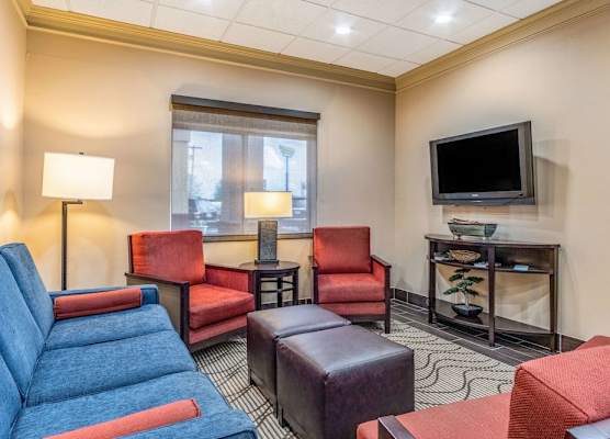 Comfort Inn & Suites Tuscumbia-Muscle Shoals 1