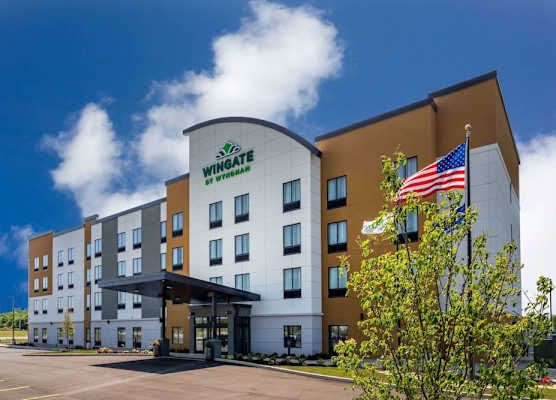 Wingate by Wyndham Angola 1
